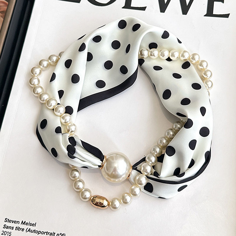 Satin-Halstuch mit Perlenkette – Travel Accessories Aesthetic Bewertung und Preis